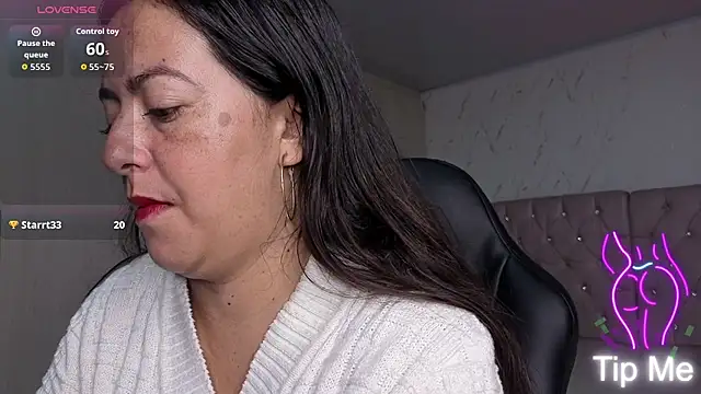 Snapshot of evelyn_harpeery chatting on March 7, 2026, 11:18 am evelyn harpeery online show from March 7, 2026, 11:18 am