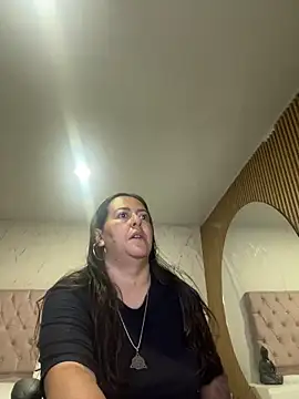 Snapshot of evelyn_harpeery chatting on June 19, 2026, 10:52 am evelyn harpeery online show from June 19, 2026, 10:52 am