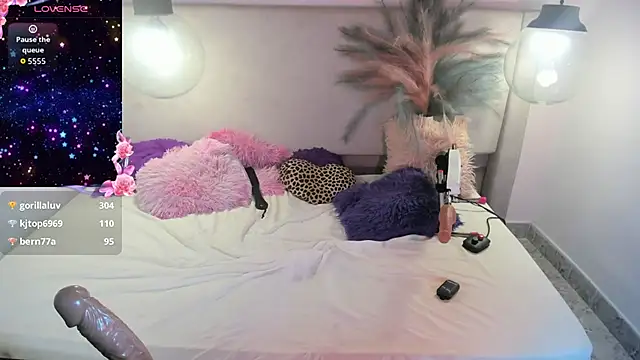 Snapshot of Isafdz chatting on December 20, 2025, 9:27 am Isafdz online show from December 20, 2025, 9:27 am