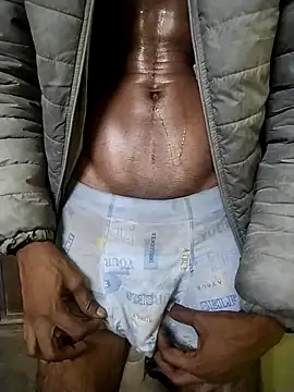 Jordyalnino92 online show from April 23, 2026, 7:05 pm