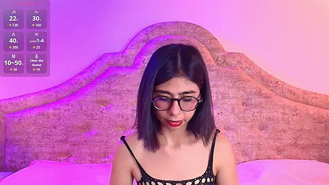 Snapshot of EllieBloom chatting on January 13, 2026, 8:47 pm EllieBloom online show from January 13, 2026, 8:47 pm