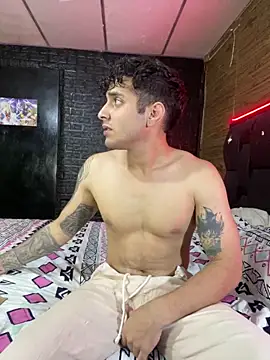 JustynAle2025 online show from March 27, 2026, 4:29 am