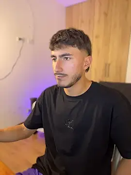 LIAM COLT online show from April 8, 2026, 8:09 pm