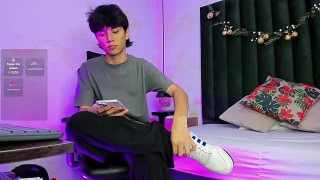 Aron valverde online show from January 9, 2026, 2:03 am