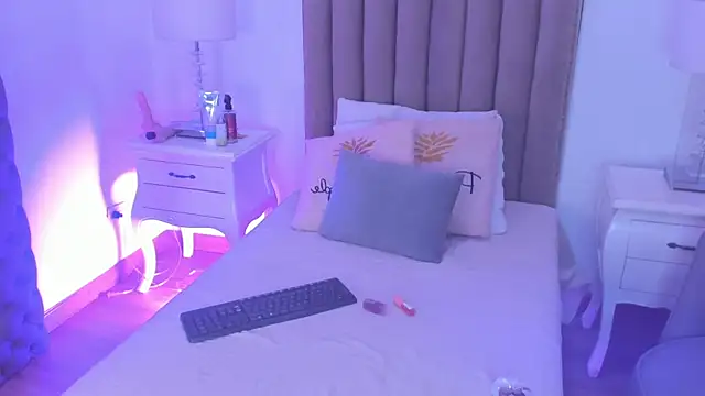 amber  ferrera online show from February 5, 2026, 11:48 am