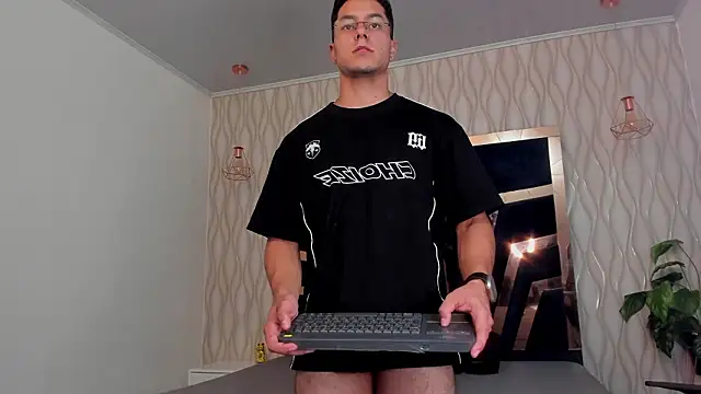 Snapshot of Noah_Clarkk chatting on February 26, 2026, 5:50 am Noah Clarkk online show from February 26, 2026, 5:50 am