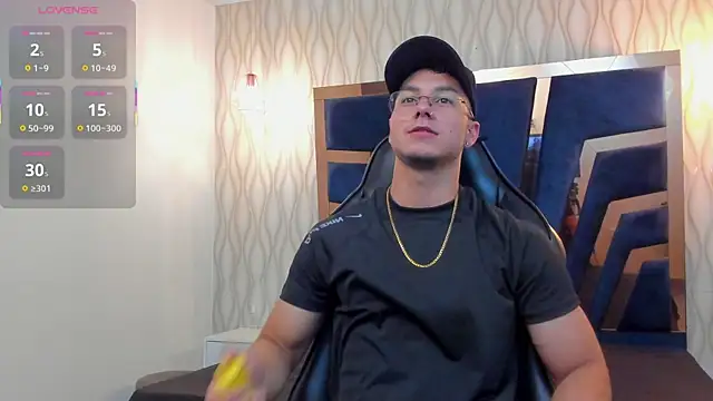 Noah Clarkk online show from April 11, 2026, 5:17 pm