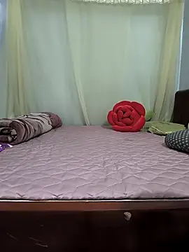 Sweet-Berryy online show from May 11, 2026, 4:07 am