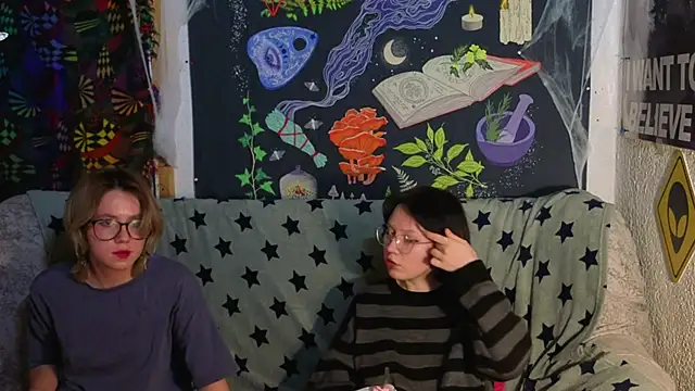 Snapshot of Ntmuforever chatting on December 20, 2025, 10:50 pm Ntmuforever online show from December 20, 2025, 10:50 pm