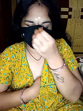 maduri   online show from April 2, 2026, 12:41 am