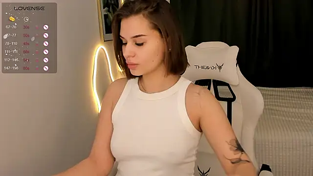 annie kits online show from February 15, 2026, 11:12 pm