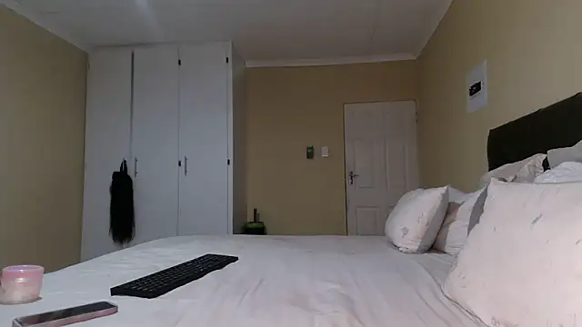 Alaiyasexy online show from March 31, 2026, 5:46 pm