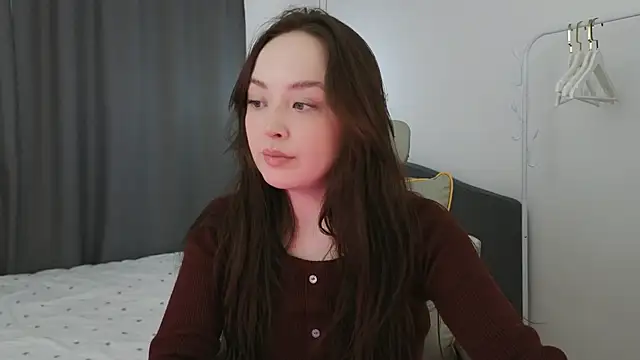 fallin lovee online show from March 25, 2026, 1:50 pm