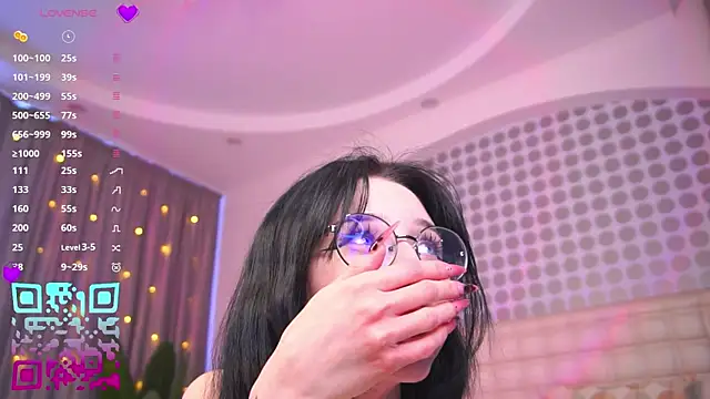 DeliaLoma online show from February 8, 2026, 5:55 am