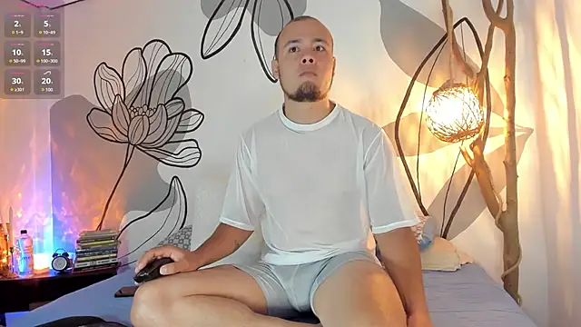 Snapshot of maaxtaylor_ chatting on February 23, 2026, 11:07 am maaxtaylor online show from February 23, 2026, 11:07 am