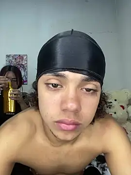 Snapshot of Exotic_couplex chatting on February 21, 2026, 3:46 pm Exotic couplex online show from February 21, 2026, 3:46 pm