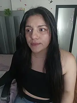 paulina coxx online show from February 10, 2026, 7:40 pm