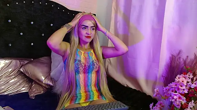 Snapshot of Ambar_Rouxee chatting on January 9, 2026, 10:22 pm Ambar Rouxee online show from January 9, 2026, 10:22 pm