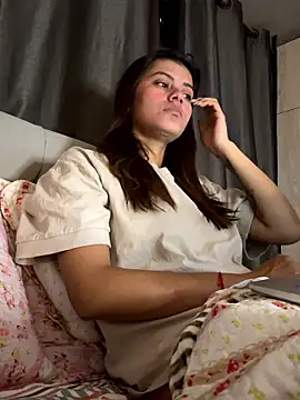 anna-evans09 online show from January 15, 2026, 10:31 am