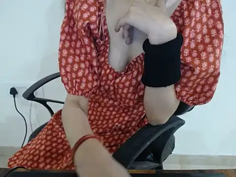 Snapshot of Farhana_beautyfull chatting on January 6, 2026, 4:49 am Farhana beautyfull online show from January 6, 2026, 4:49 am