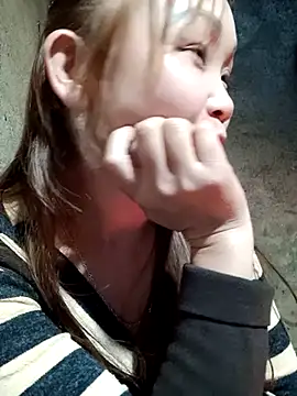 Snapshot of yula-bi chatting on February 2, 2026, 10:03 am yula-bi online show from February 2, 2026, 10:03 am