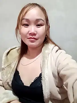 Snapshot of yula-bi chatting on February 13, 2026, 1:12 am yula-bi online show from February 13, 2026, 1:12 am