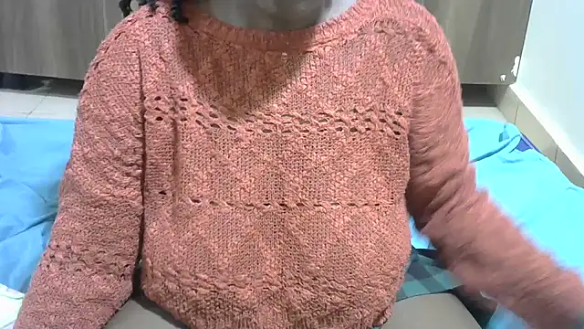 Snapshot of HII- chatting on December 19, 2025, 7:21 pm HII- online show from December 19, 2025, 7:21 pm