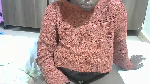 Snapshot of HII- chatting on December 21, 2025, 2:02 pm HII- online show from December 21, 2025, 2:02 pm