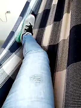 Snapshot of mel-0987 chatting on April 8, 2026, 10:21 pm mel-0987 online show from April 8, 2026, 10:21 pm