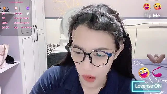 zhnmjx2025 online show from April 13, 2026, 11:48 am