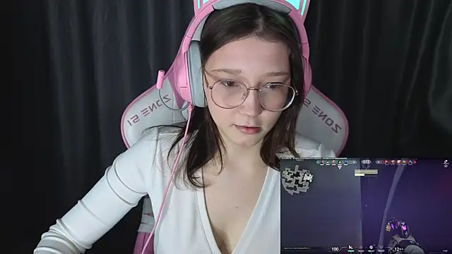 Pink-Aura- online show from January 12, 2026, 7:19 pm