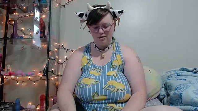 Pupghostt online show from April 5, 2026, 1:19 pm