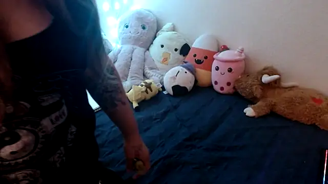 GabbyDaniella online show from April 9, 2026, 2:55 am