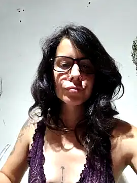 Snapshot of lilithboot chatting on December 21, 2025, 9:33 pm lilithboot online show from December 21, 2025, 9:33 pm