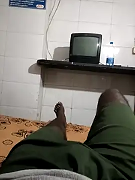 Snapshot of Tamilpaiyan07 chatting on February 27, 2026, 4:07 pm Tamilpaiyan07 online show from February 27, 2026, 4:07 pm