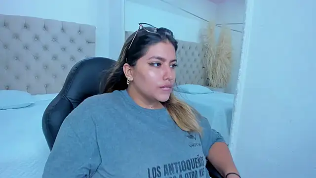 AmbarBrownn  online show from January 10, 2026, 9:52 pm