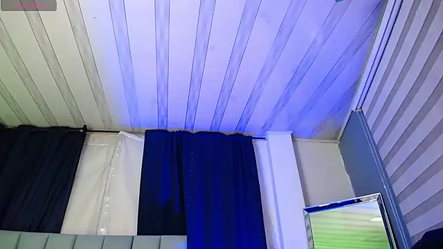 Emilyy05  online show from December 21, 2025, 3:35 am