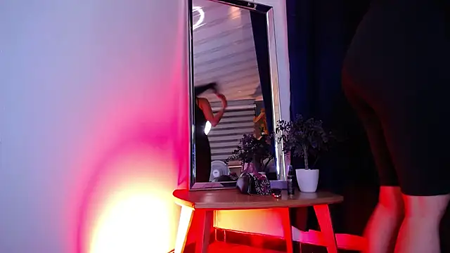 Emilyy05  online show from February 25, 2026, 3:05 am