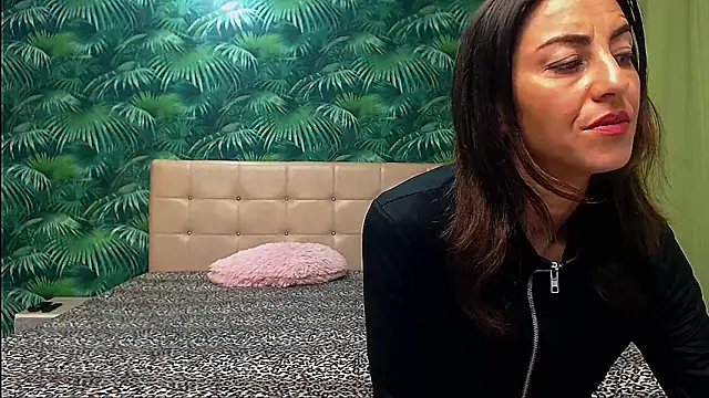 Snapshot of Stella_John chatting on January 19, 2025, 5:26 am Stella John online show from January 19, 2025, 5:26 am