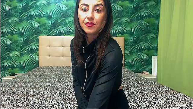 Snapshot of Stella_John chatting on February 3, 2025, 5:29 am Stella John online show from February 3, 2025, 5:29 am