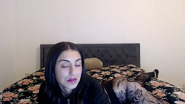 Snapshot of Stella_John chatting on September 16, 2025, 5:19 am Stella John online show from September 16, 2025, 5:19 am