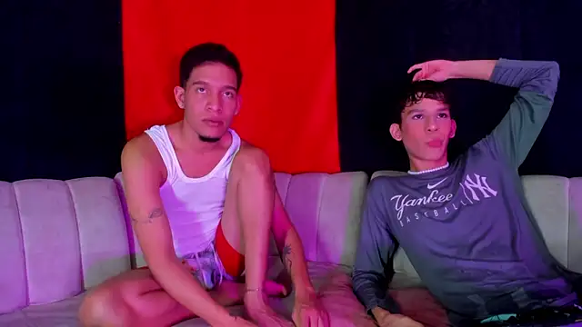 Snapshot of Pleasure_boys_hot chatting on January 31, 2026, 7:34 pm Pleasure boys hot online show from January 31, 2026, 7:34 pm