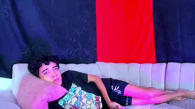 Snapshot of Pleasure_boys_hot chatting on February 6, 2026, 7:06 pm Pleasure boys hot online show from February 6, 2026, 7:06 pm