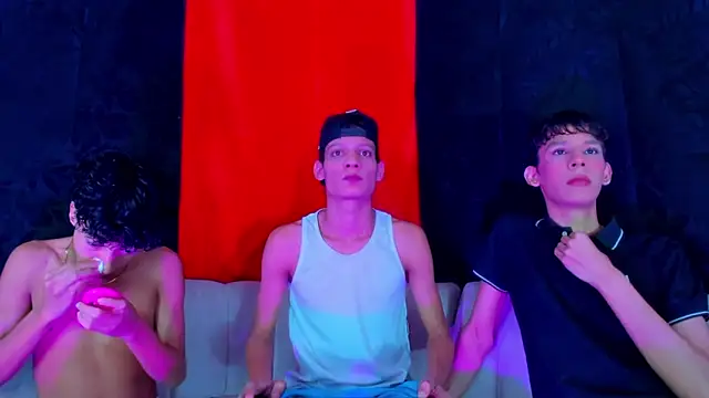 Snapshot of Pleasure_boys_hot chatting on February 15, 2026, 7:43 pm Pleasure boys hot online show from February 15, 2026, 7:43 pm