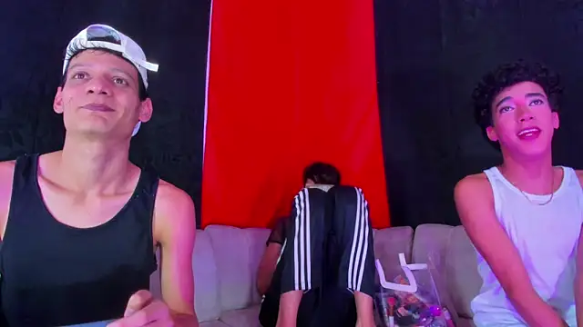 Snapshot of Pleasure_boys_hot chatting on February 28, 2026, 6:09 pm Pleasure boys hot online show from February 28, 2026, 6:09 pm