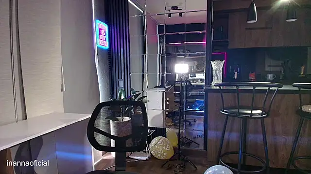 Ambrosia       online show from April 1, 2026, 1:41 pm