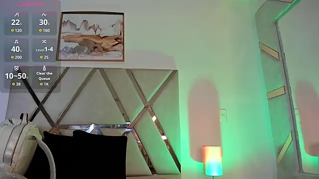 Evaa Millss online show from January 9, 2026, 4:37 am