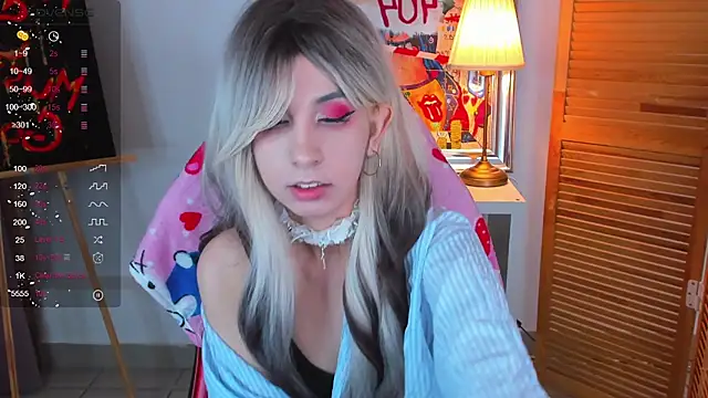 lesilos online show from March 25, 2026, 1:33 am