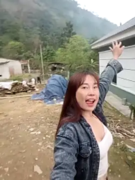 boiboi001 online show from March 13, 2026, 8:43 am