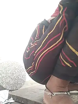 Manisha8l online show from January 8, 2026, 4:04 am